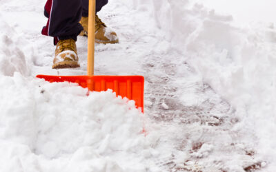 6 Tips for Avoiding Injuries While Shoveling This Winter